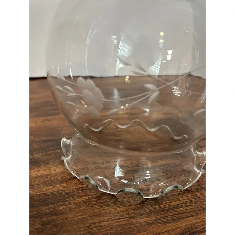 Princess House‎ Heritage Etched Crystal Ruffled Crimped Vase Rose Bowl Fish 5.5